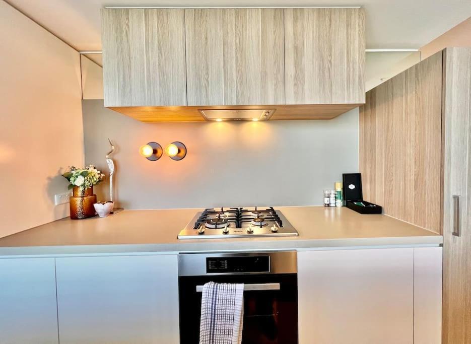 Highrise Best Location 2Baths Melbourne Exterior photo